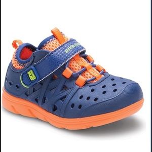 Stride Rite Phibian Shoes